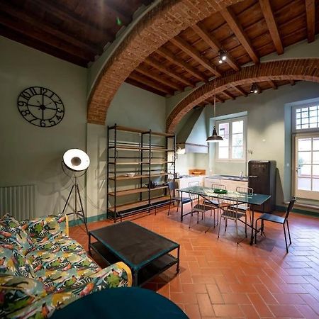 Ferienwohnung Raffinato Trilocale San Frediano Florenz Exterior foto