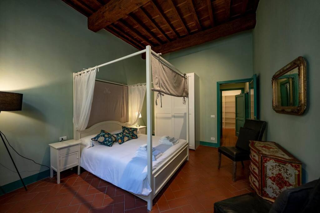 Ferienwohnung Raffinato Trilocale San Frediano Florenz Exterior foto