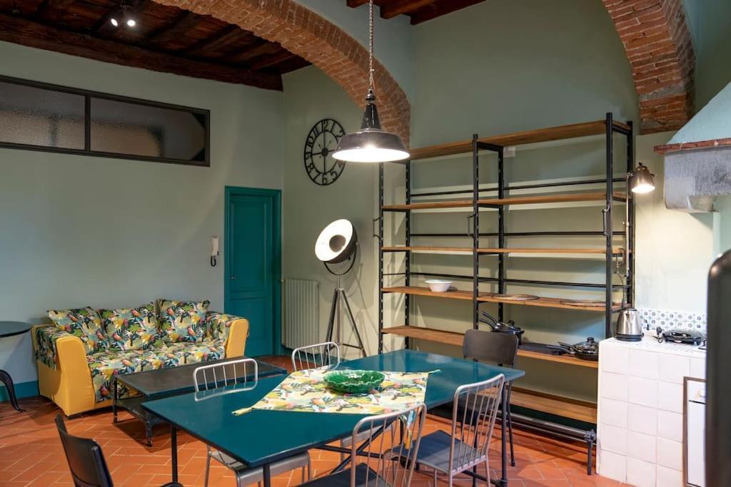 Ferienwohnung Raffinato Trilocale San Frediano Florenz Exterior foto
