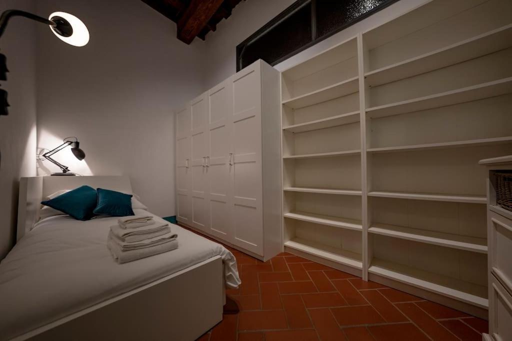 Ferienwohnung Raffinato Trilocale San Frediano Florenz Exterior foto